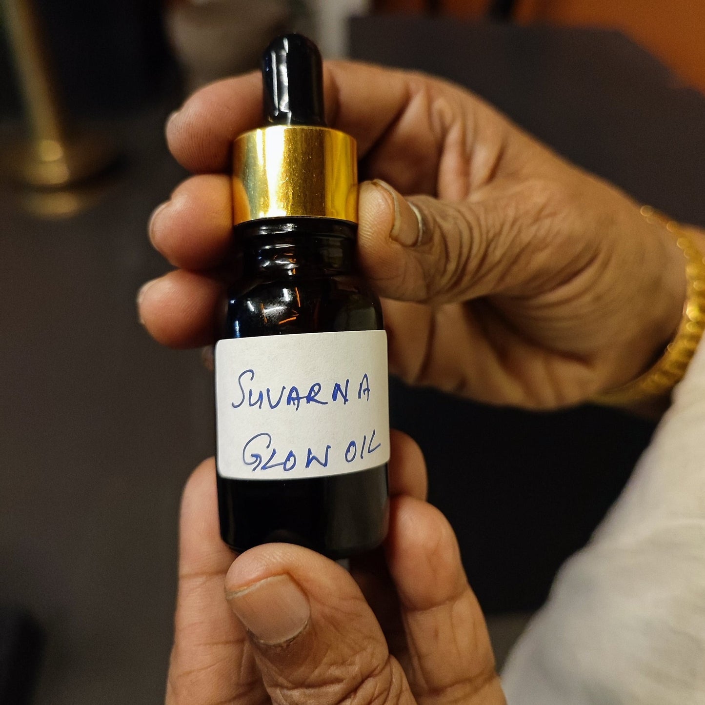 Suvarna Glow Oil