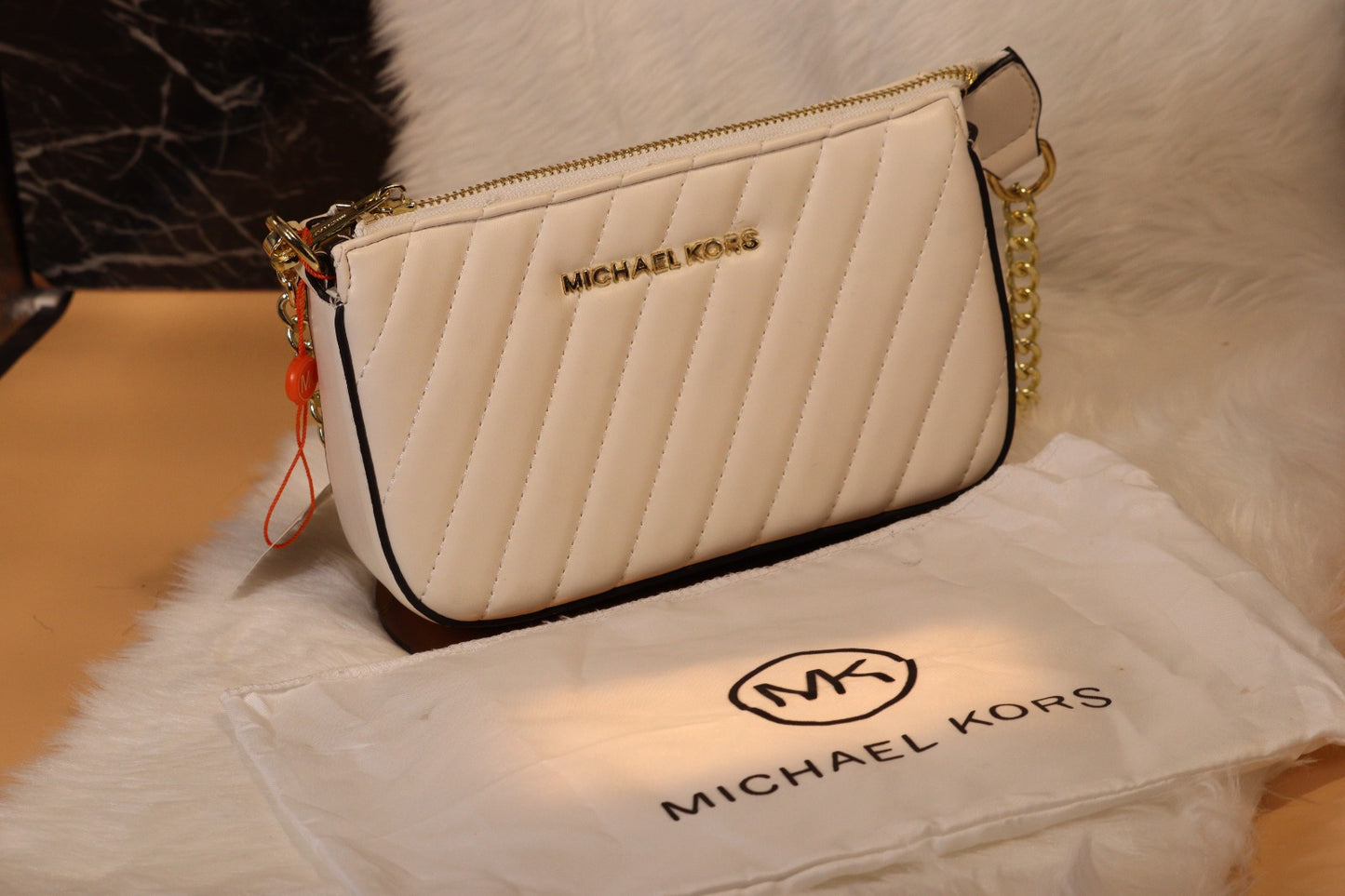 Michael kors shoulder handbag