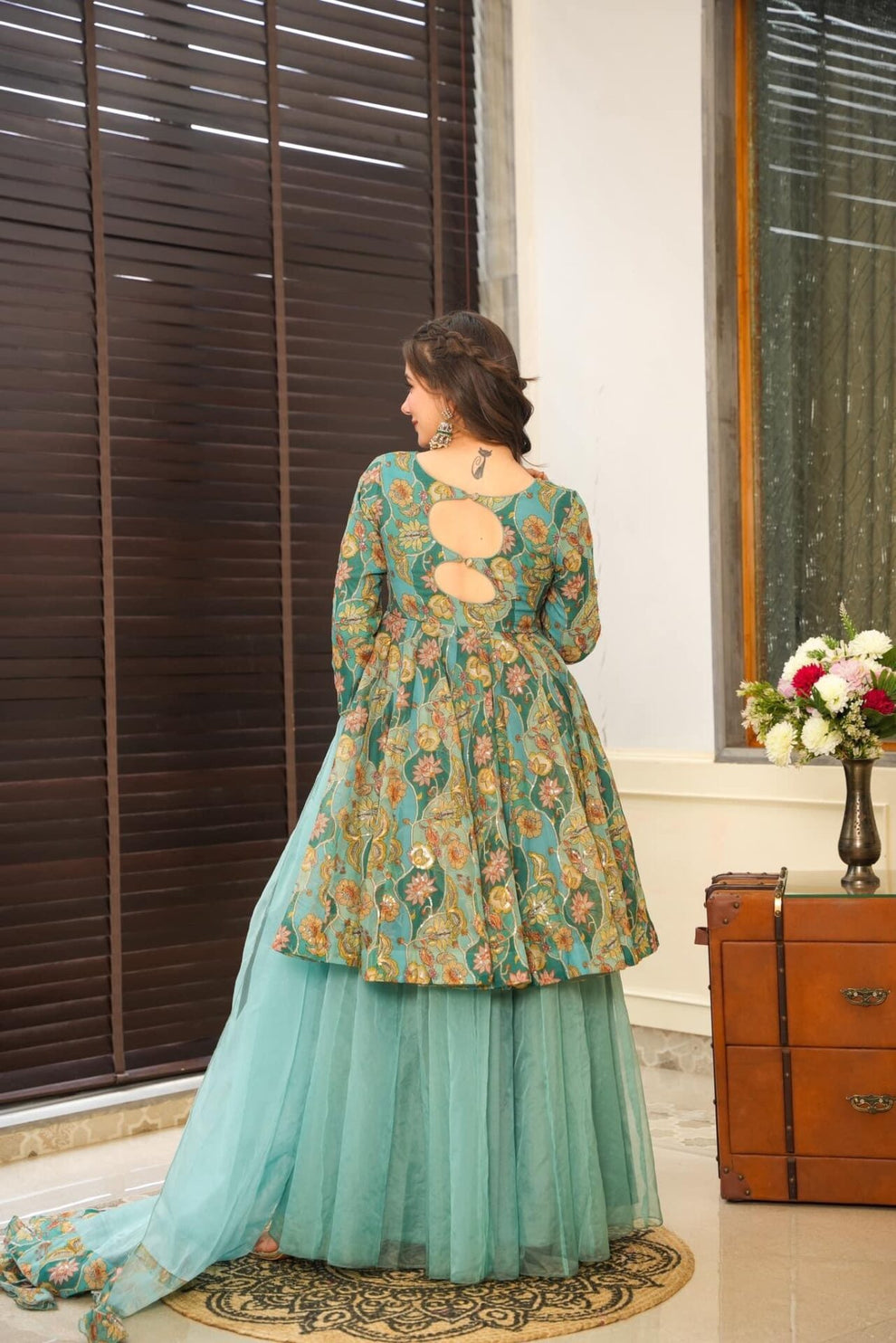 Romainia Embroidery Suit Set