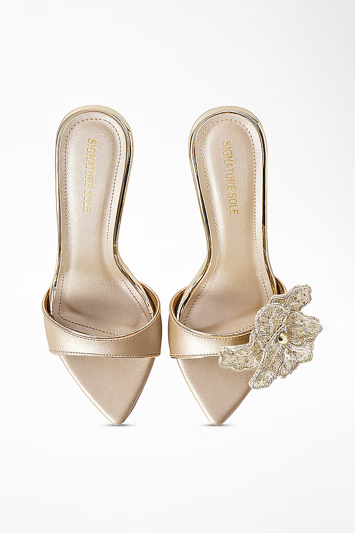 Metallic Gold Finish Anti-Slippery Rubber Floral Embroidered Heels