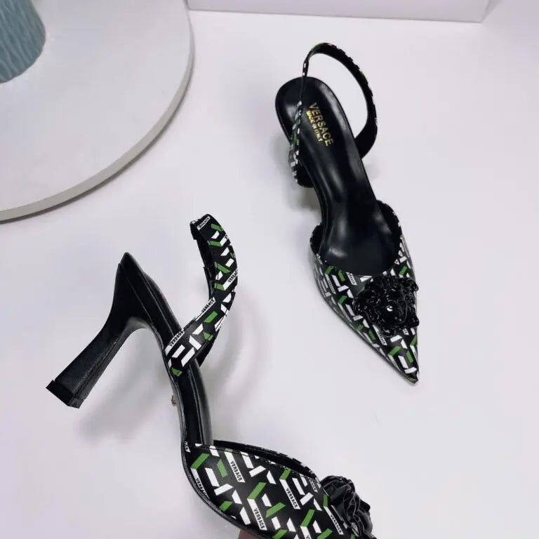 Versace Zapatos Monogram Slingback Pump Heel