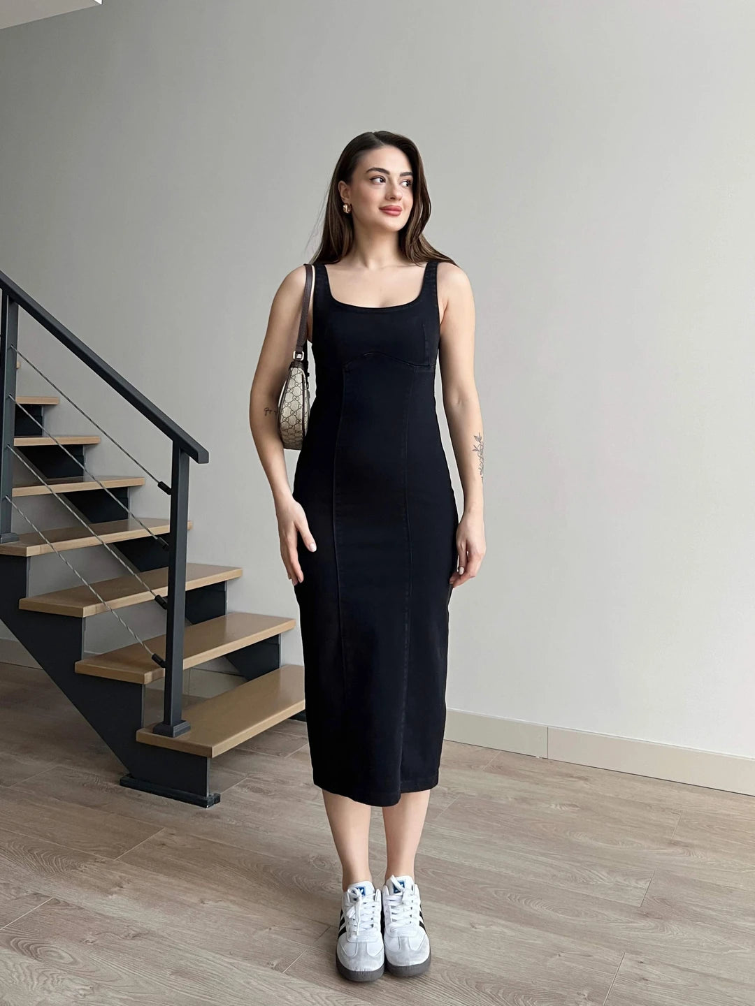 Noir Curve Maxi Dress