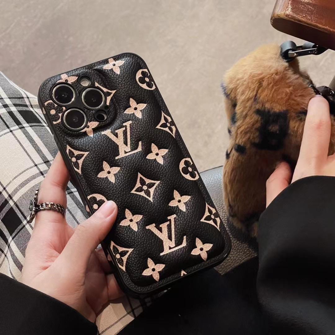 LOUIS VUITTON PUFFY PHONE CASE